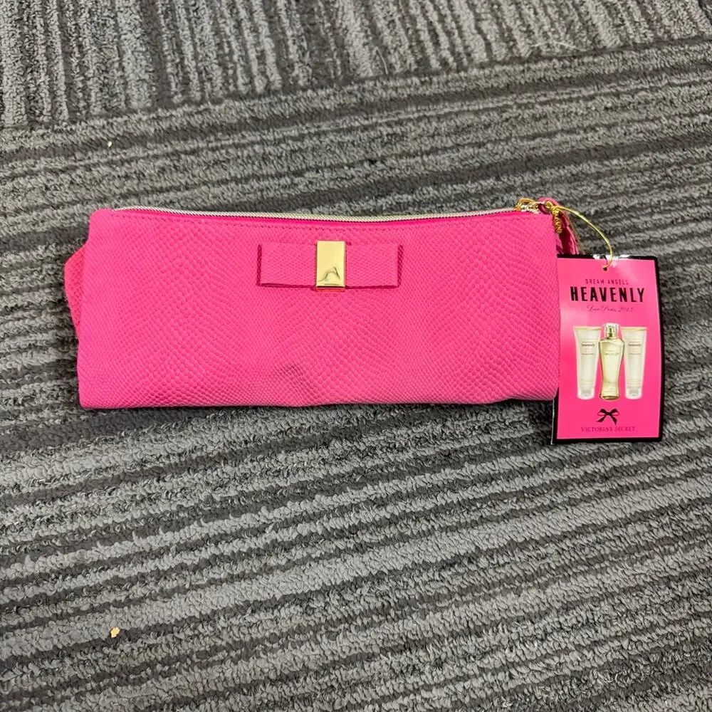 Victoria’s Secret Dream Angels Heavenly Hot Pink Cosmetic Clutch Wristlet NWT